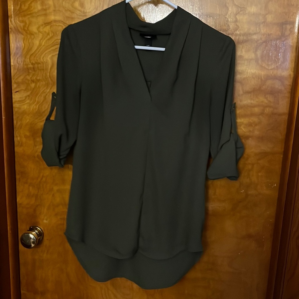 Green 3/4 sleeve blouse